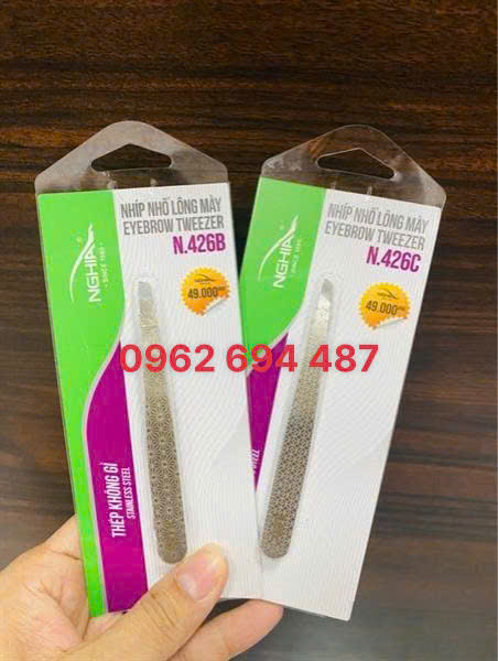 Kềm Nghĩa N.426 - Nhíp Nhổ Lông Mày Đầu Xéo Hoa Văn Inox